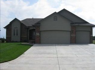 2359 S Tara Falls Ct, Wichita, KS 67207