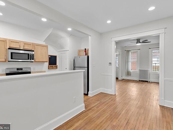 4th image of 4007 4th St NW
