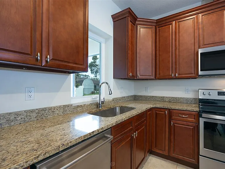 35 Edge Ln — Photo 13