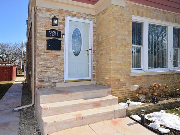 3rd image of 7811 Babb Ave