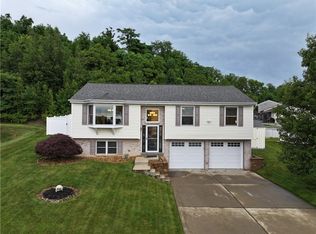 163 Rustic Ridge Dr, Pittsburgh, PA 15239