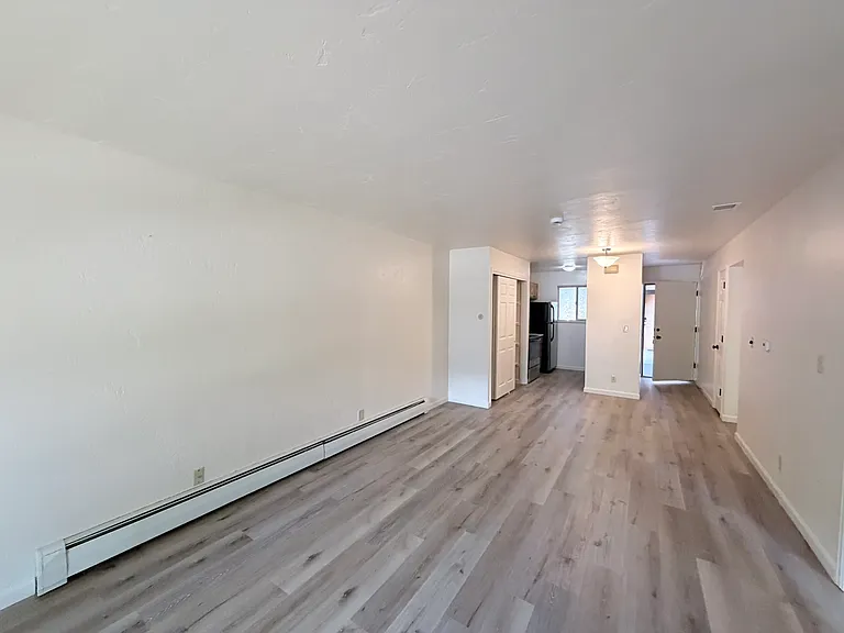 3150 Lakeside Dr #206 — Photo 3