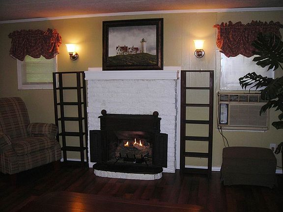 3rd image of 108 Cape Fair Dr