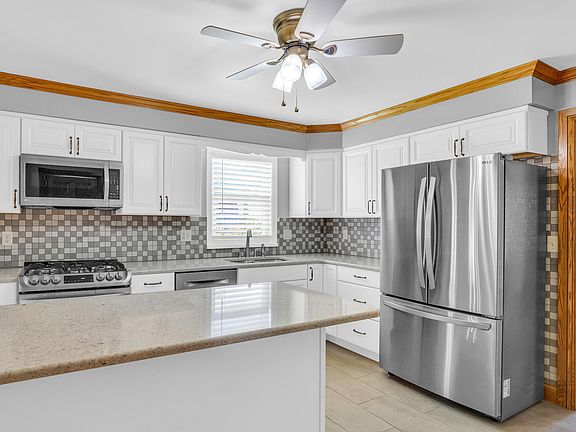 3rd image of 322 W Market St