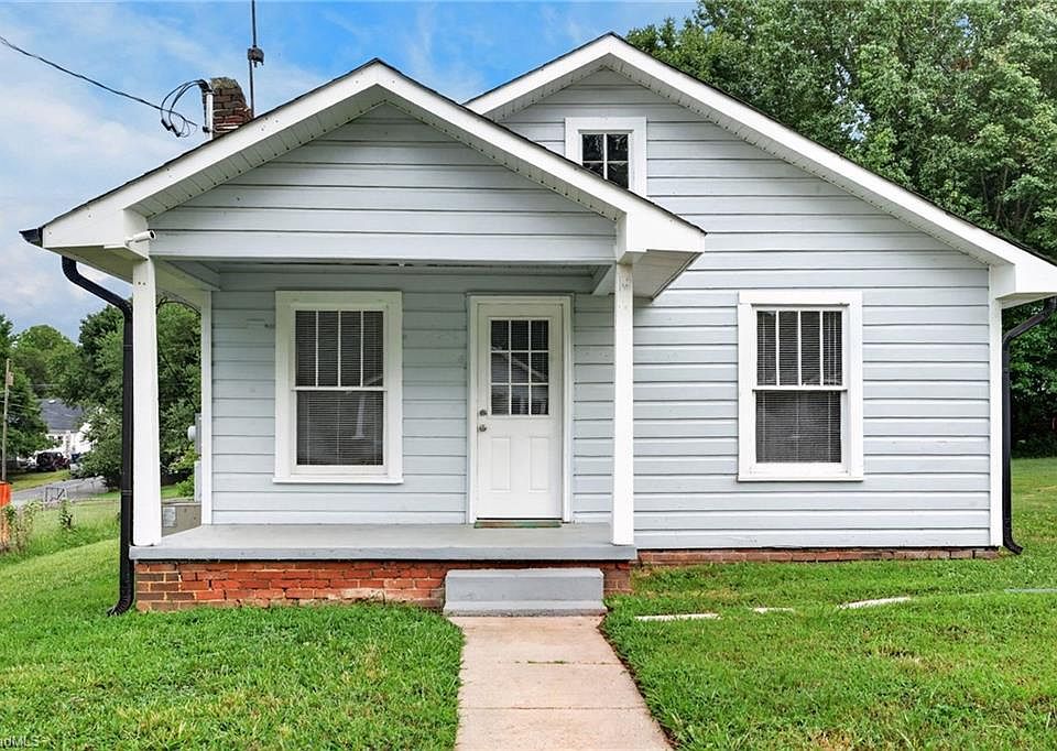 1st image of 202 W Whitsett St