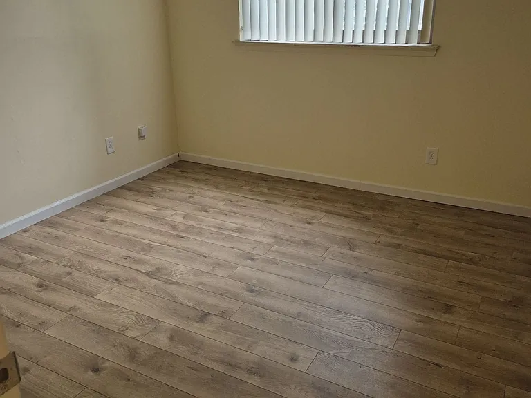 29860 W Twelve Mile Rd #602 — Photo 30