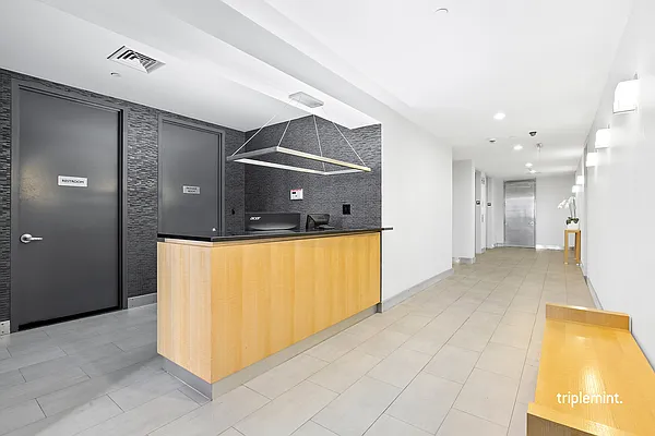 Rented by Triplemint | media 17