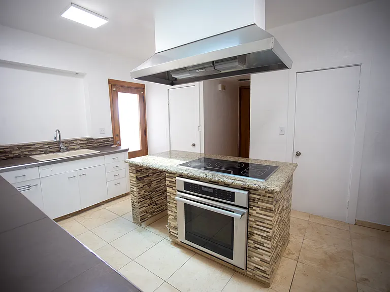 705 N Linda Vista Dr — Photo 14
