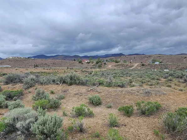Hollyhock St, Elko, NV 89801