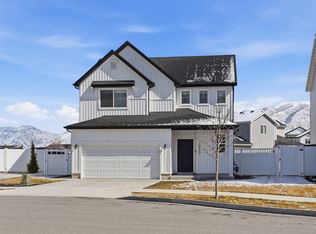2002 Wren Cir, Wellsville, UT 84339