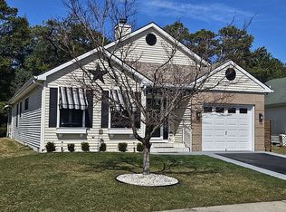 9 Cancun St, Toms River, NJ 08757