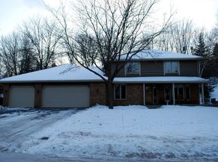 3425 Rosewood Ln N, Plymouth, MN 55441
