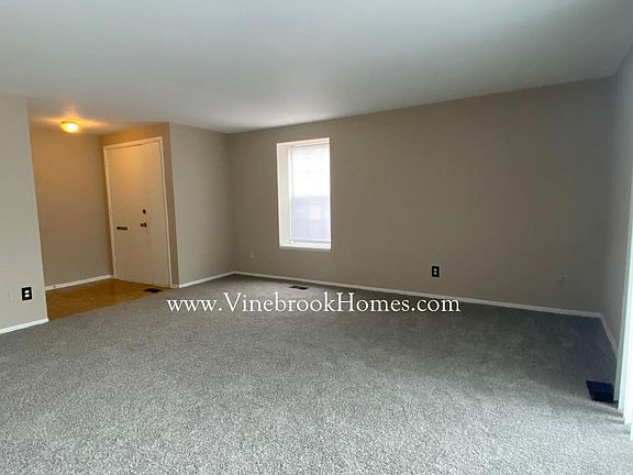3rd image of 5861 Troy Villa Blvd