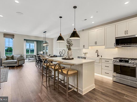 5th image of 16 Baldwin Way