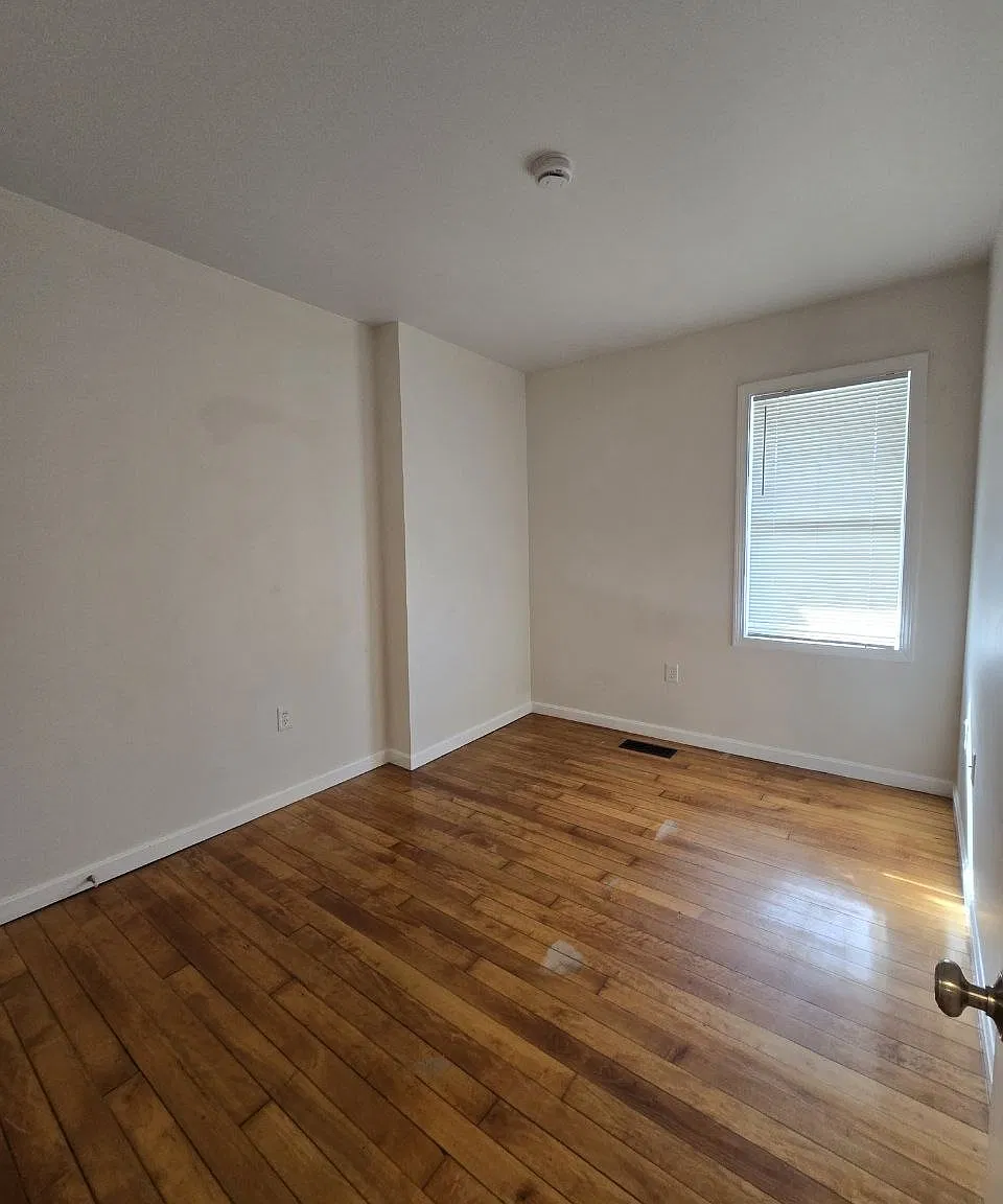 2 bed, 800 sqft, $2,050 — Photo 4