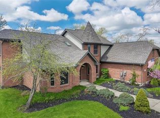 1271 Meadowlands Dr, Fairborn, OH 45324
