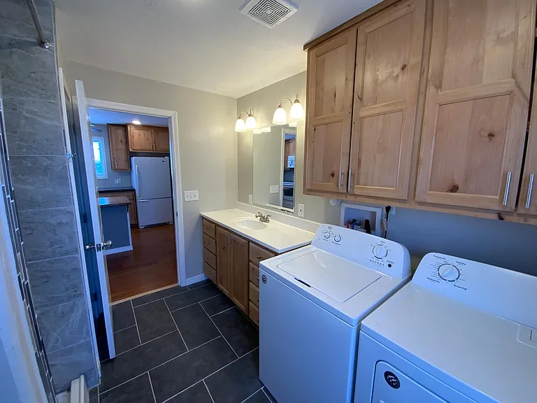 504 S Ave E — Photo 13
