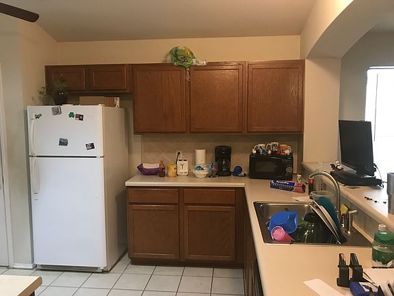 5th image of 3909 Louise Lee Dr