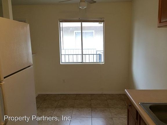 3rd image of 505 Charleston St SE APT 4