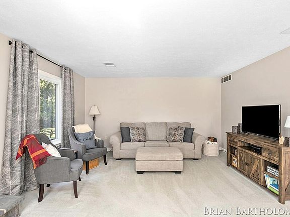 2nd image of 5039 Stauffer Ave SE