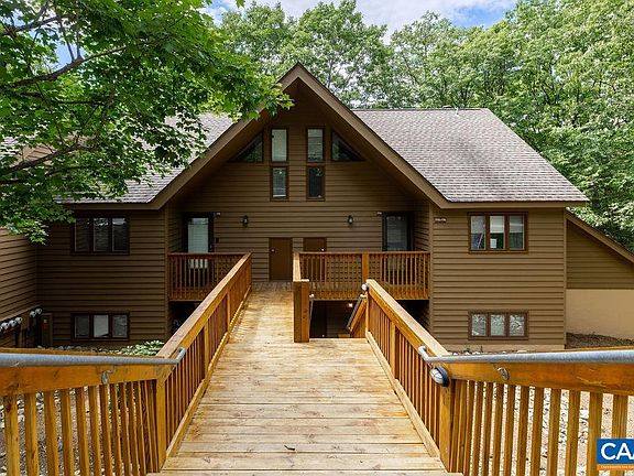 2nd image of 775 Laurelwood