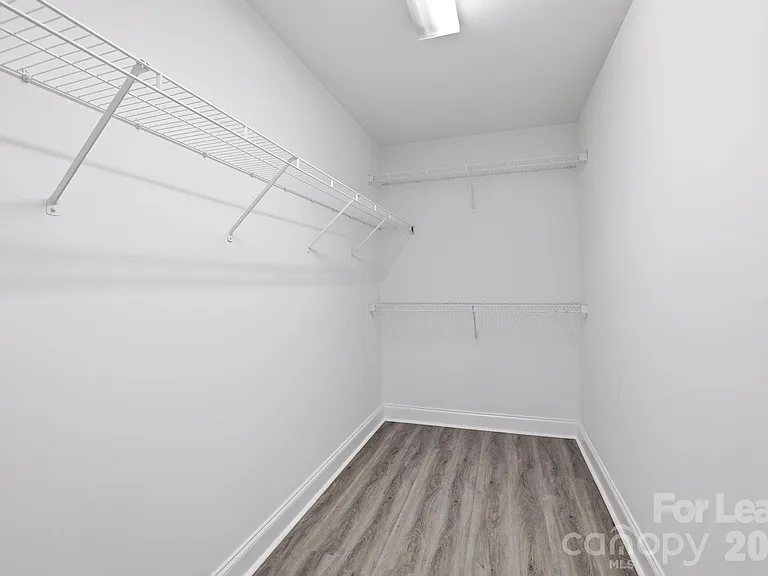 512 Bearbrook Ln — Photo 21