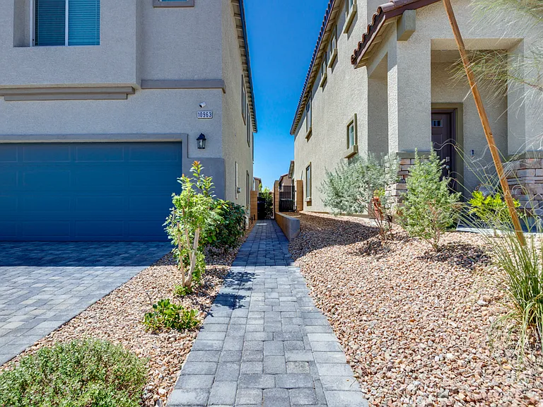 10963 Preston Trails Ave — Photo 42