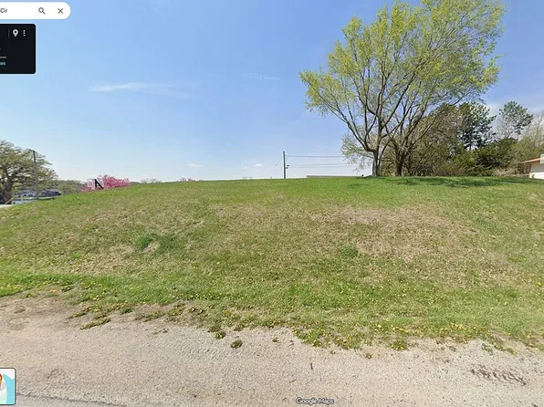 9403 Clubhouse Cir, Plattsmouth, NE 68048