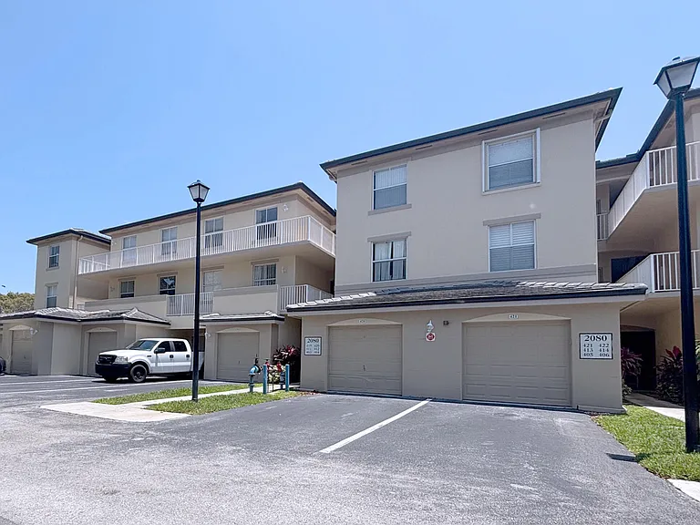 2080 Greenview Shores Blvd #419 — Photo 18