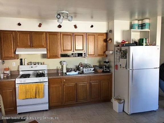 4th image of 79 Isernia Ave