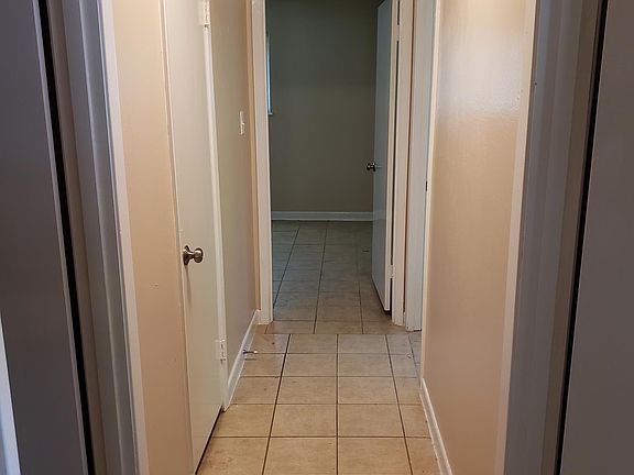 5th image of 2308 Maxwell Cir