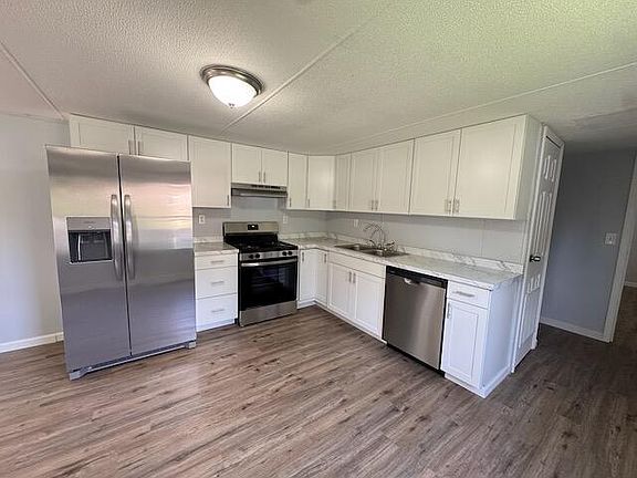 4th image of 840 Kerr St
