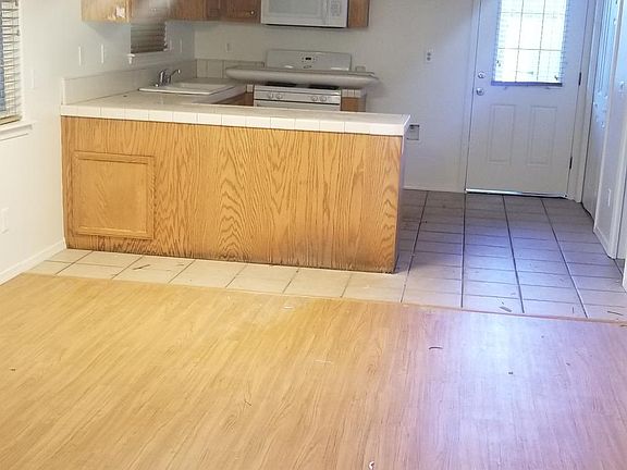 4th image of 625 S Pine St APT B