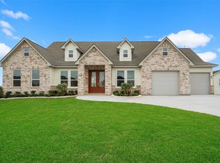 619 Longhorn Trl, Angleton, TX 77515