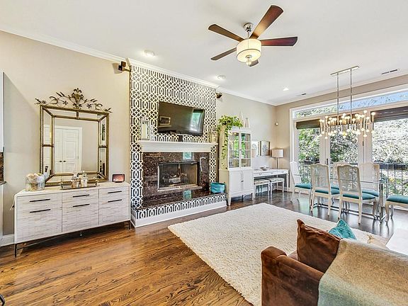 5th image of 1037 N Winchester Ave #3