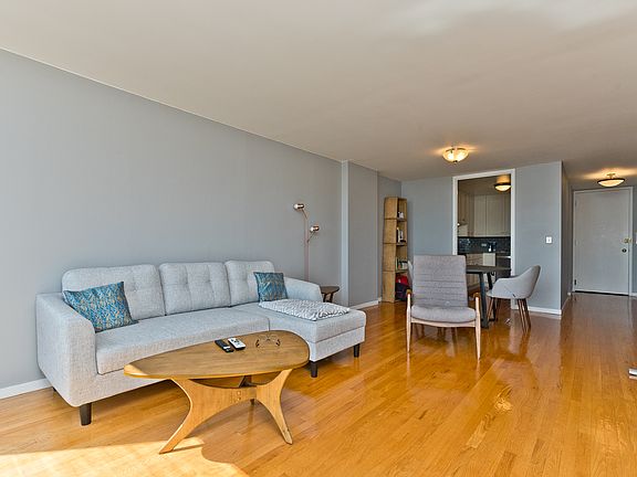 3rd image of 1660 N Lasalle St #3109