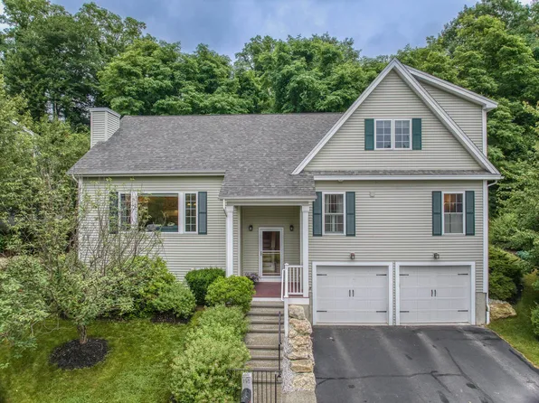 198 McLane Lane, Manchester, NH 03104