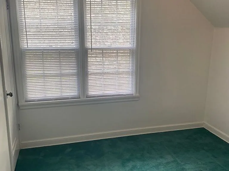 715 Oak St — Photo 13