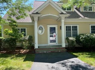 34 Depot Ave #1A, Falmouth, MA 02540