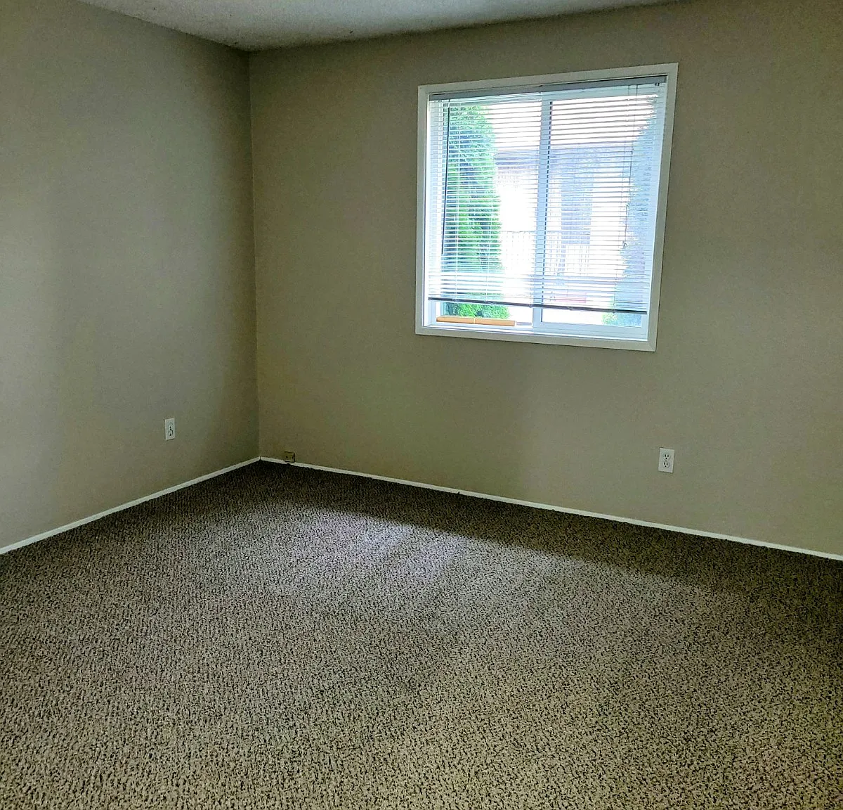 Orchard Court apartments — Photo 4