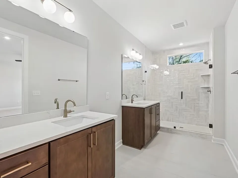 228 Oak Summit Pl