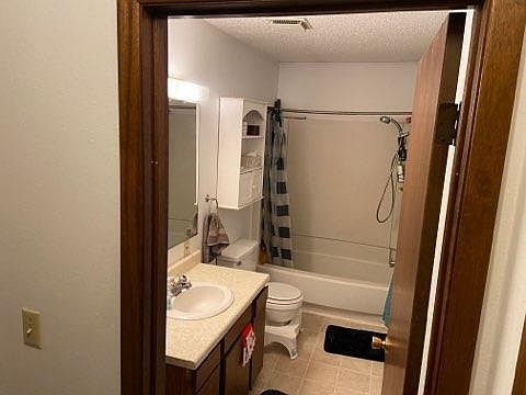 4th image of 2138 5th Ave E