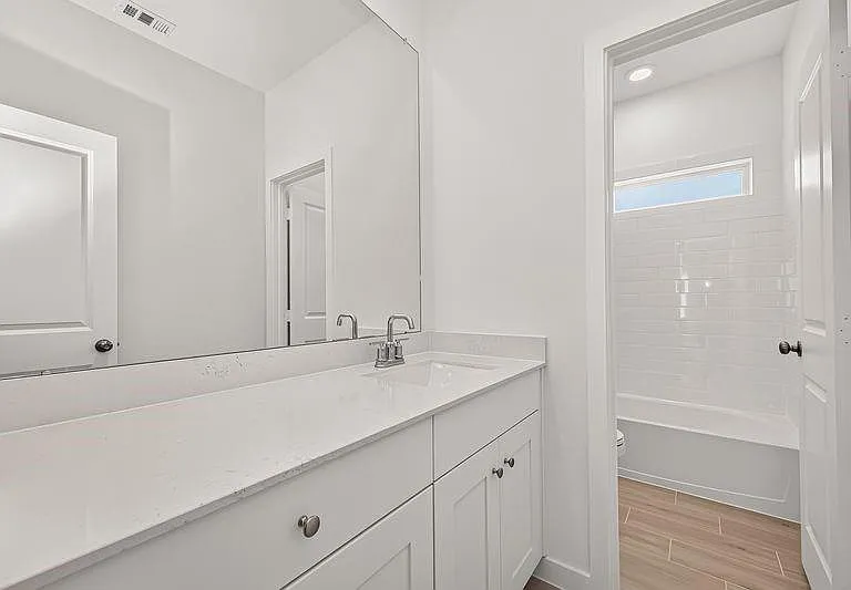 25714 Sapphire Cove St — Photo 42