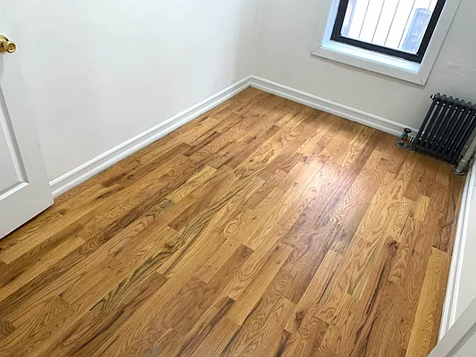 Rented by Tapiro Realty | media 17