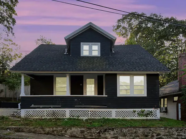 48 Hedge Avenue, Norwich, CT 06360