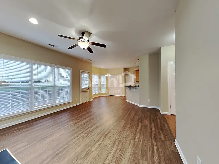 231 Mott Rd — Photo 10