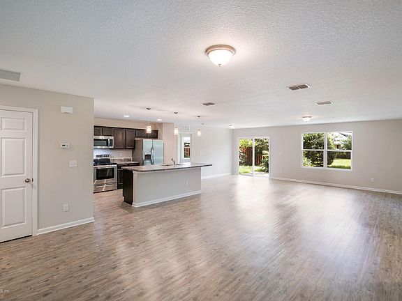 4th image of 4219 Reservoir Ln S