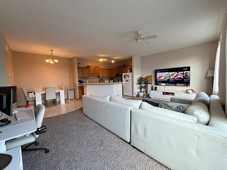 20711 Hampshire Cir — Photo 8