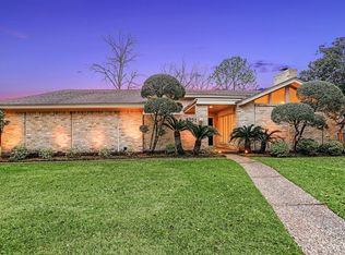 5751 Birdwood Rd, Houston, TX 77096