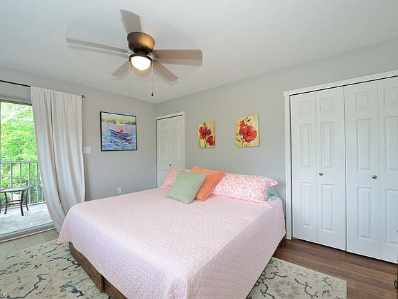 5th image of 8127 Country Rd Unit 203